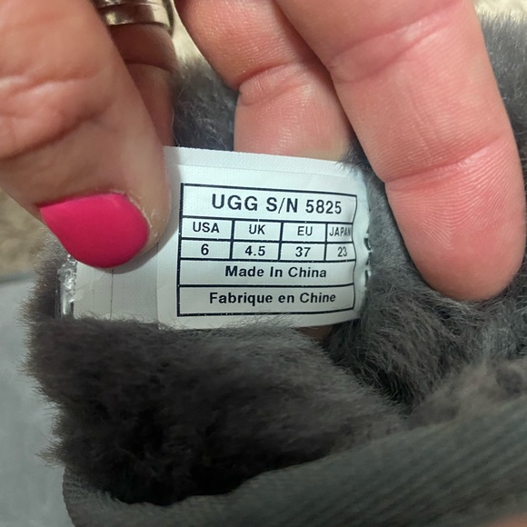 UGG Classic Short II boots - Picture 9 of 10